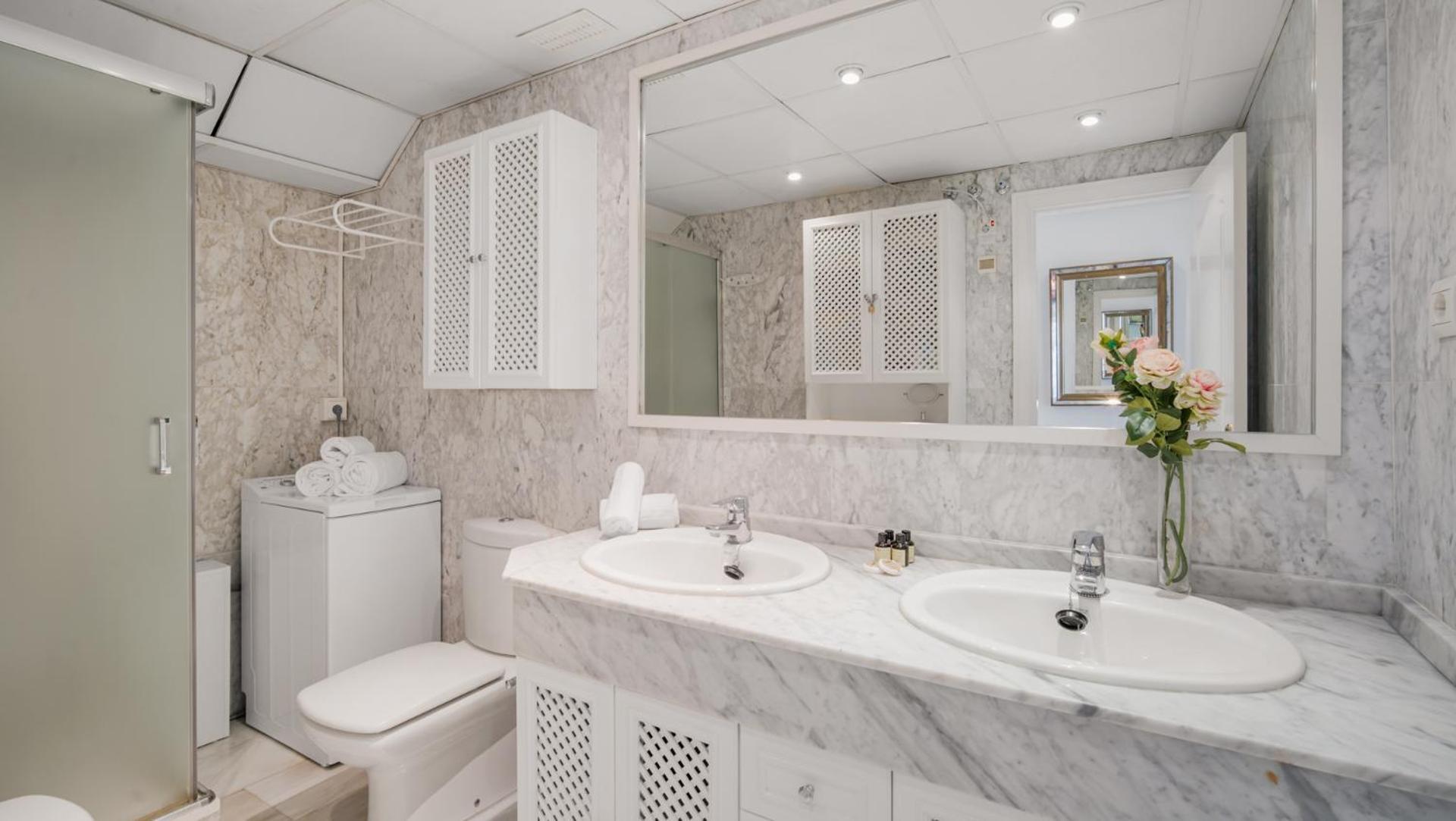 1 Bedroom Apartment, With Sea Views, In Medina Garden - Puerto Banus Марбелья Екстер'єр фото